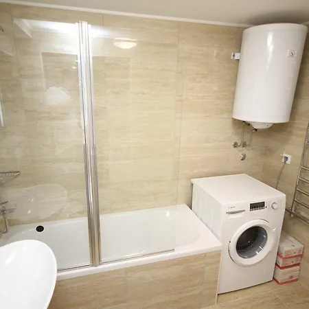 Jacqueline Dubrovnik