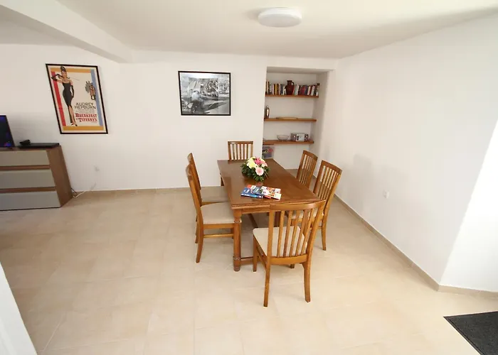 Jacqueline Apartament